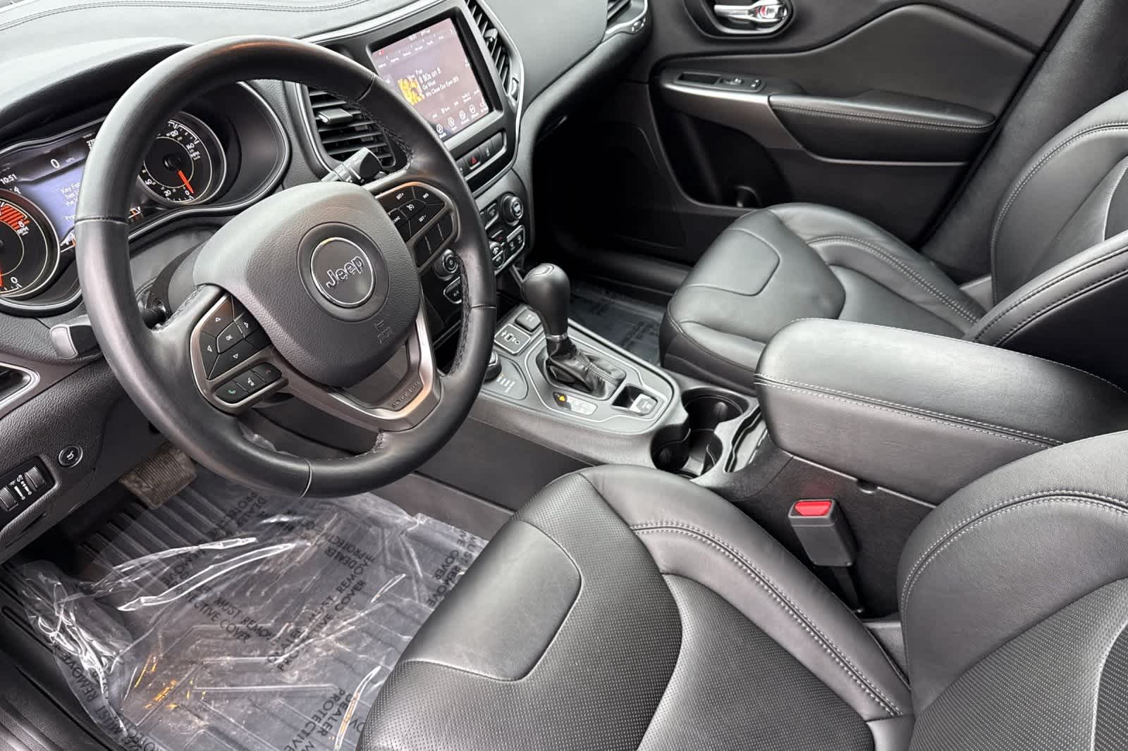 Thumbnail: 2021 Jeep Cherokee - 11