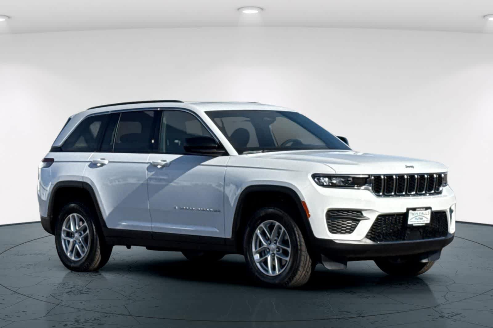 Thumbnail: 2025 Jeep Grand Cherokee - 5