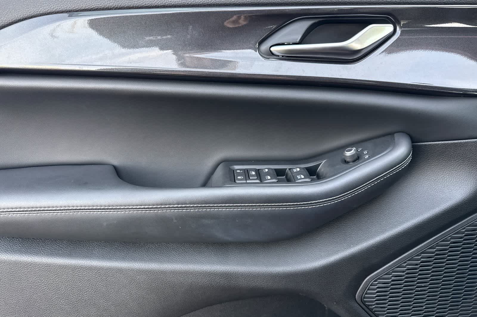 Thumbnail: 2023 Jeep Grand Cherokee - 12