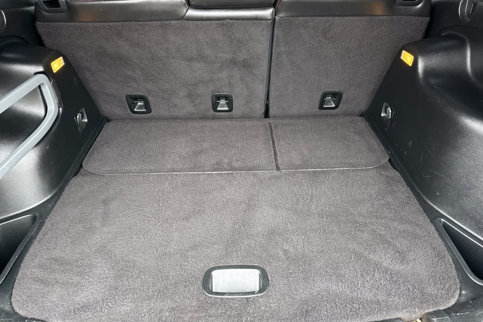 Thumbnail: 2018 Jeep Cherokee - 16