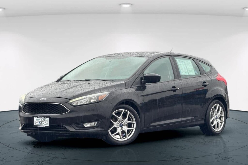 Used 2015 Ford Focus SE Hatchback