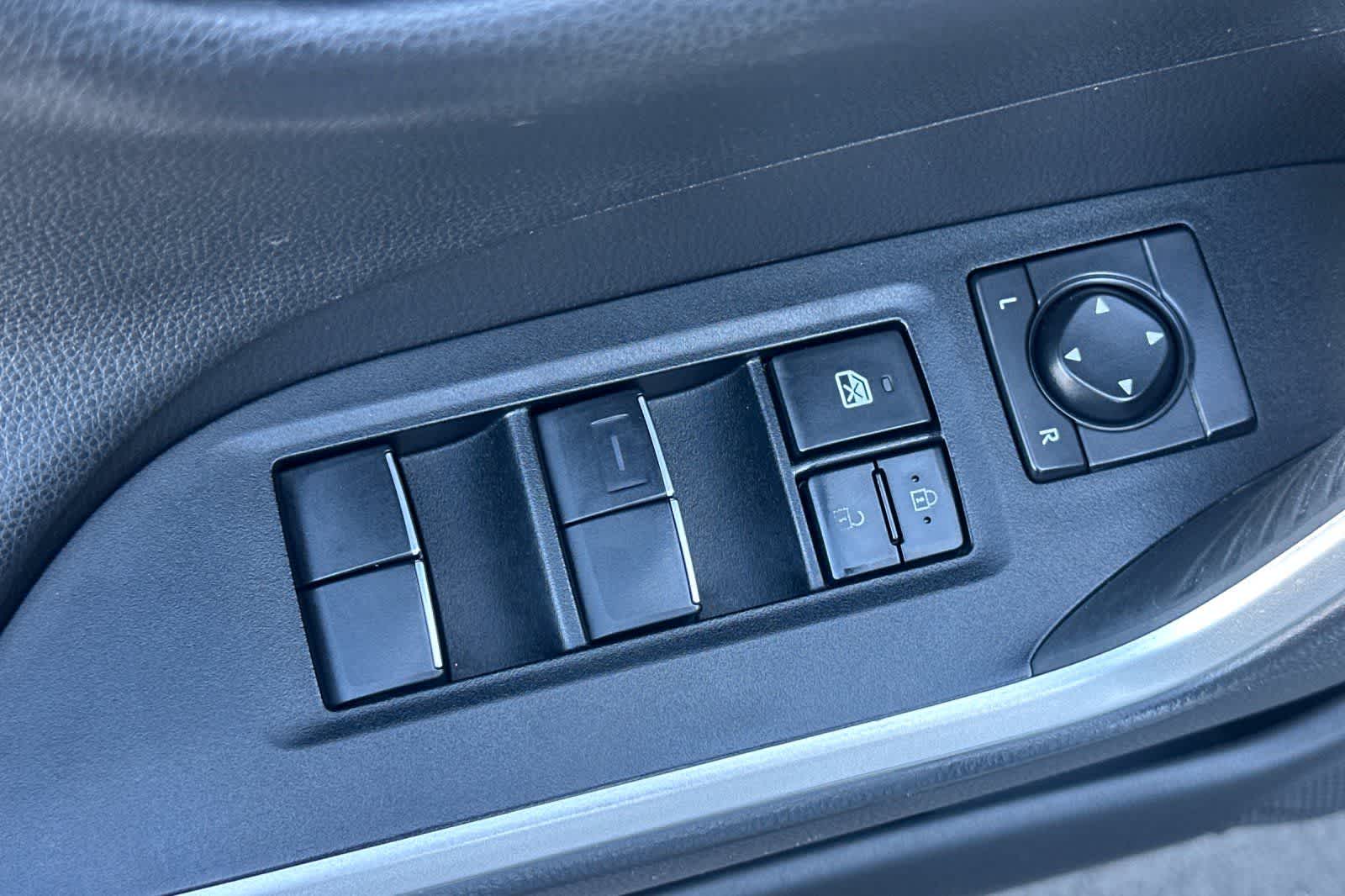 Thumbnail: 2021 Toyota RAV4 - 13