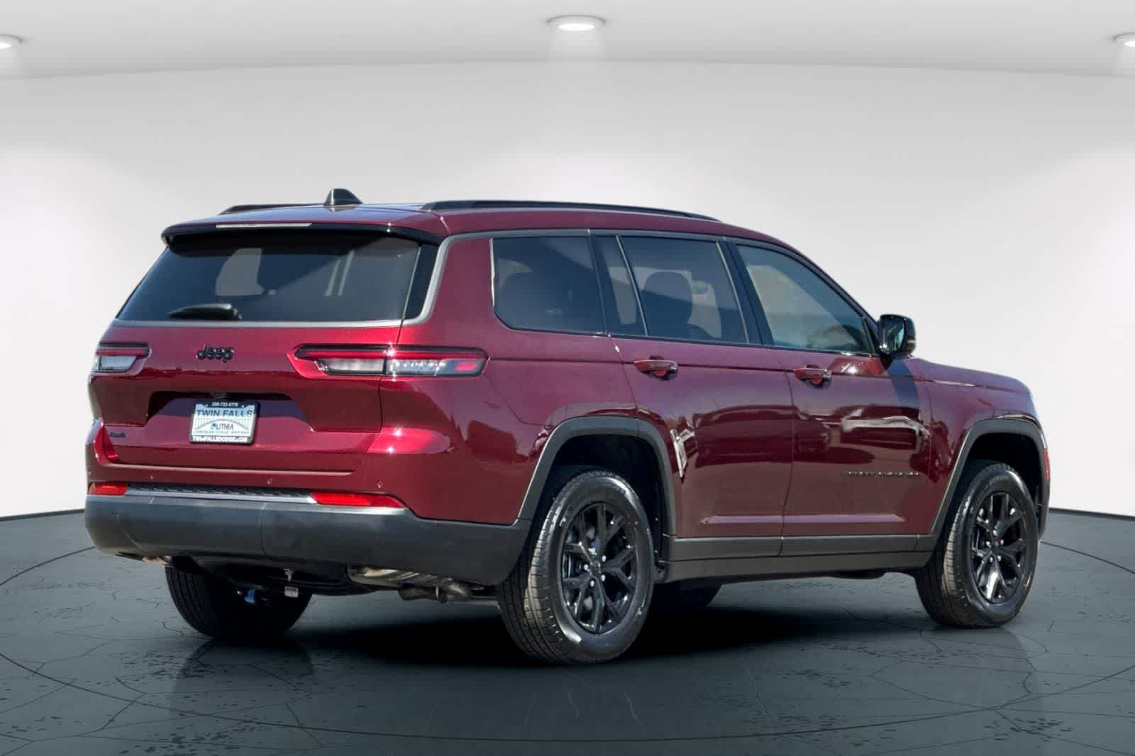 Thumbnail: 2026 Jeep Grand Cherokee - 2