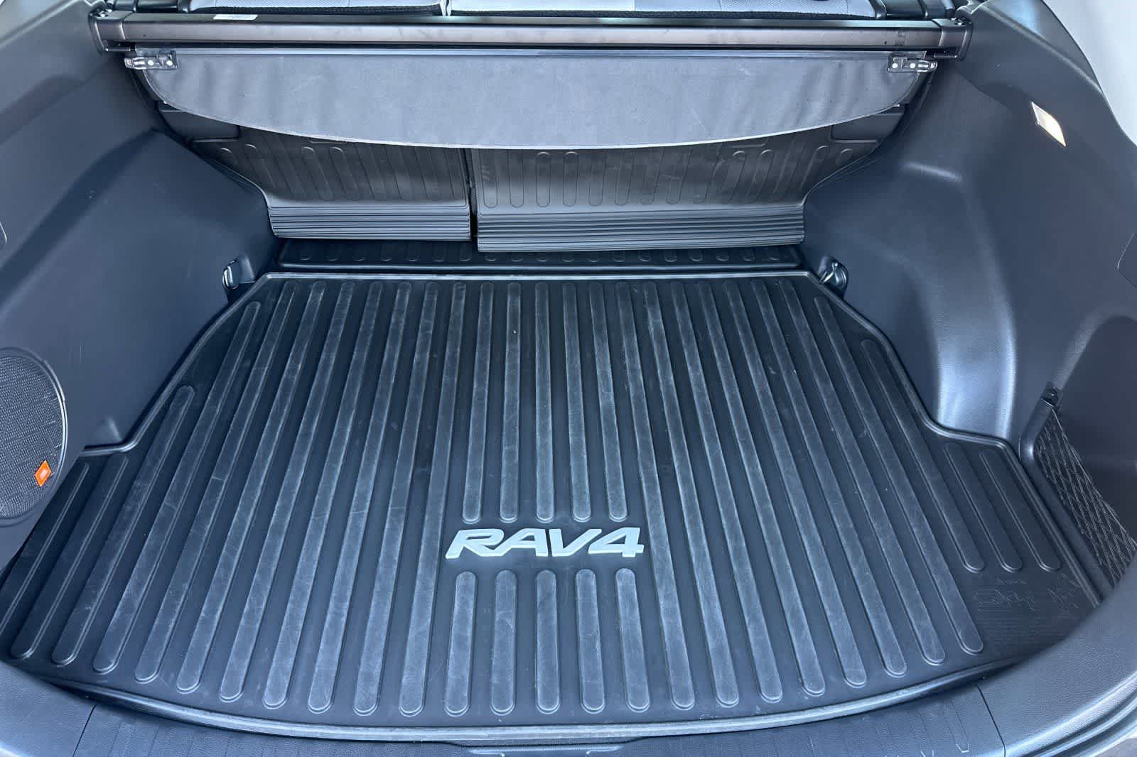 Thumbnail: 2023 Toyota RAV4 - 16