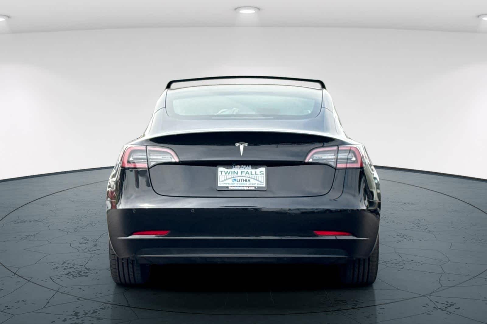 Thumbnail: 2019 Tesla Model 3 - 7