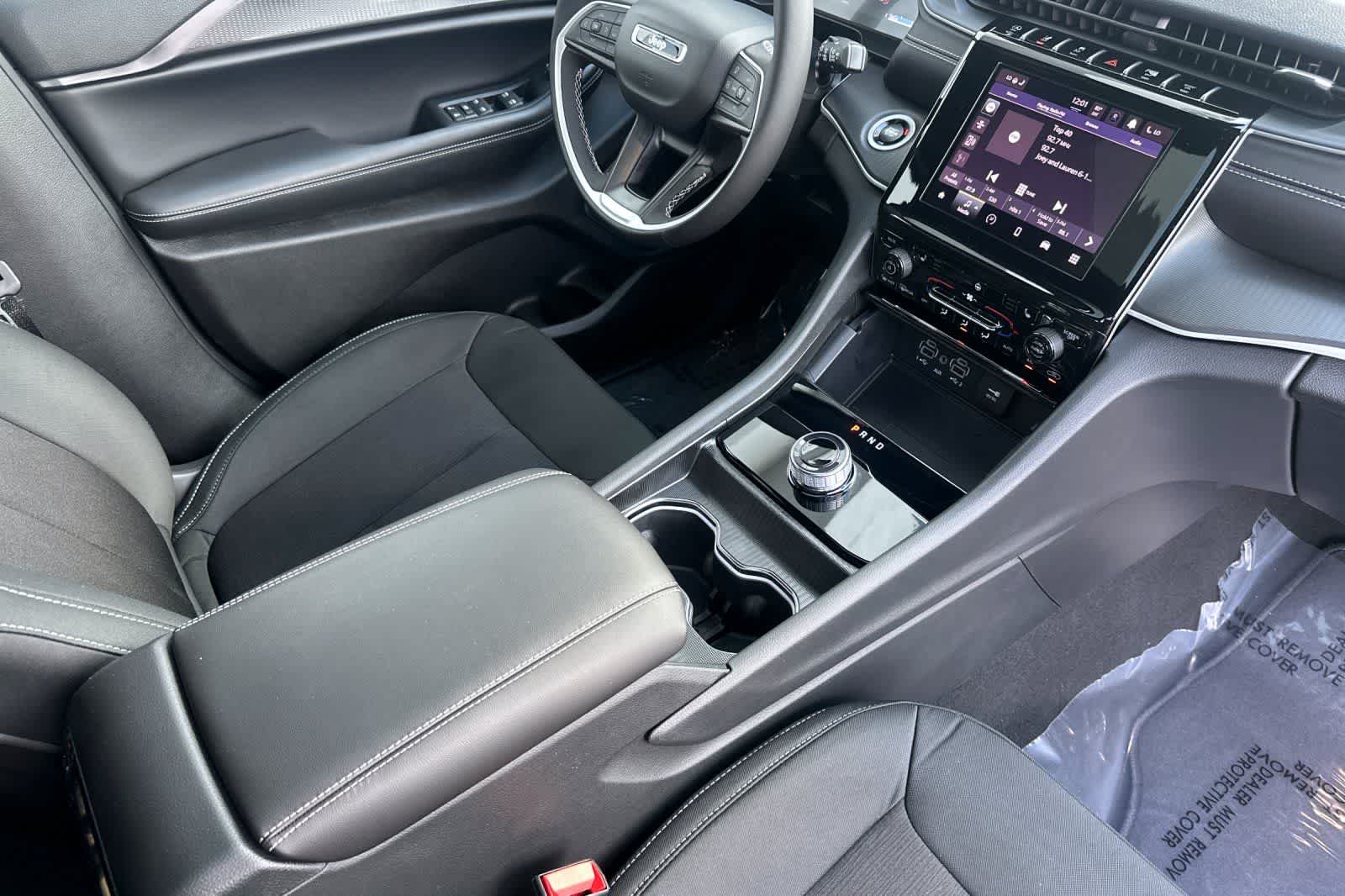 Thumbnail: 2026 Jeep Grand Cherokee - 18
