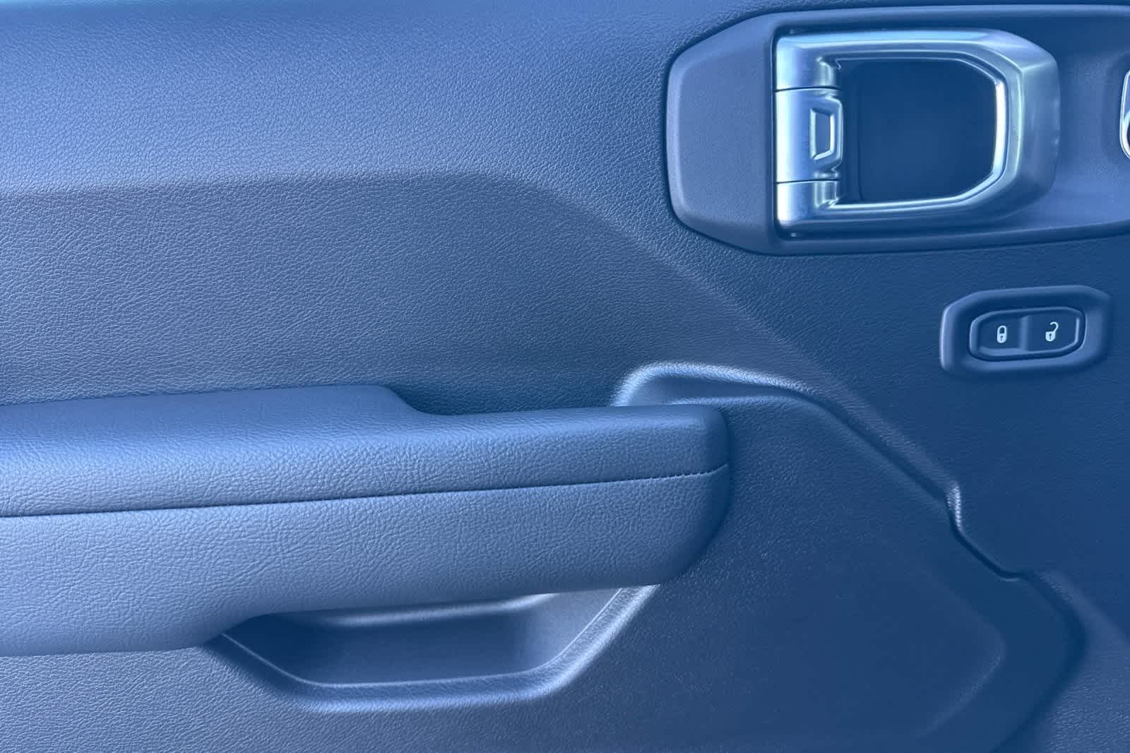 Thumbnail: 2026 Jeep Gladiator - 12