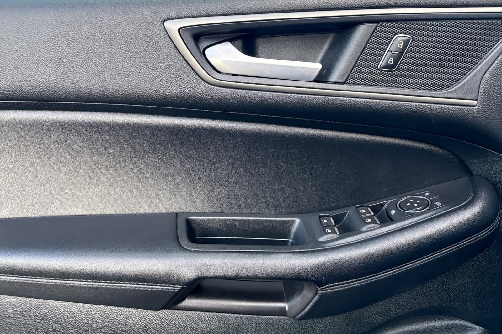 Thumbnail: 2022 Ford Edge - 12
