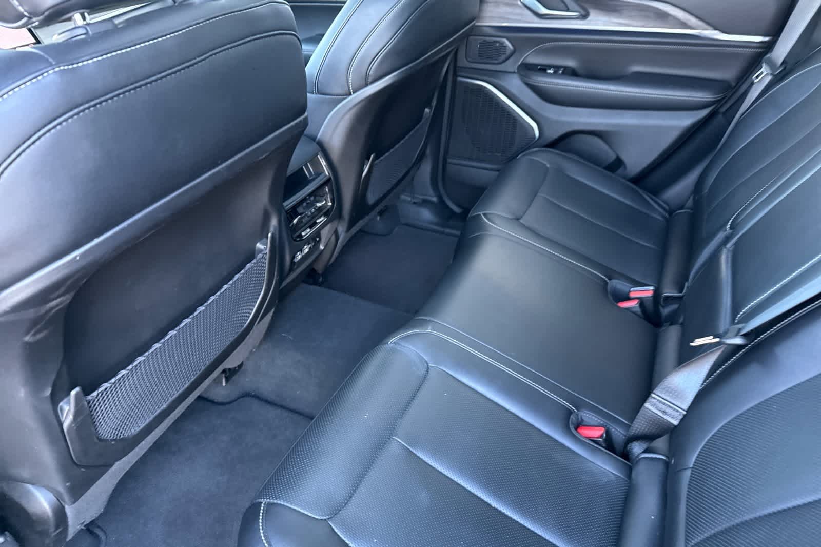 Thumbnail: 2023 Jeep Grand Cherokee - 4