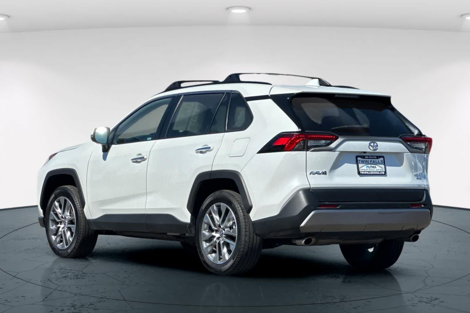 Thumbnail: 2023 Toyota RAV4 - 8