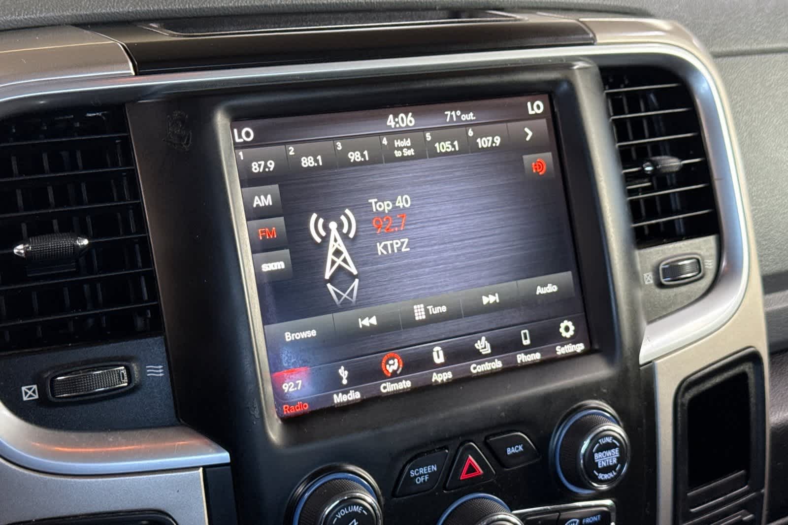 Thumbnail: 2019 RAM 1500 Classic - 18