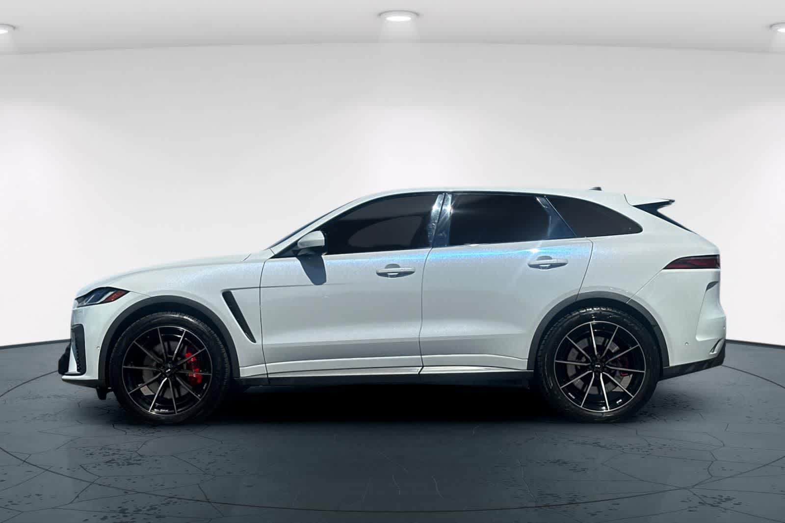 Thumbnail: 2021 Jaguar F-Pace - 9