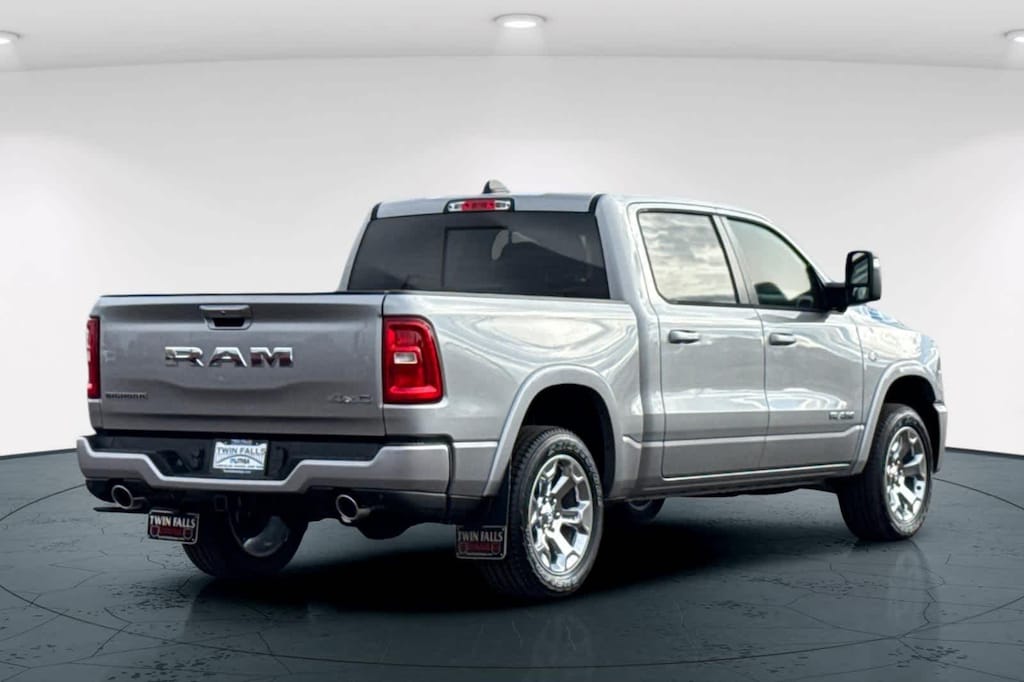 New 2026 Ram 1500 BIG HORN CREW CAB 4X4 5'7 BOX Pickup