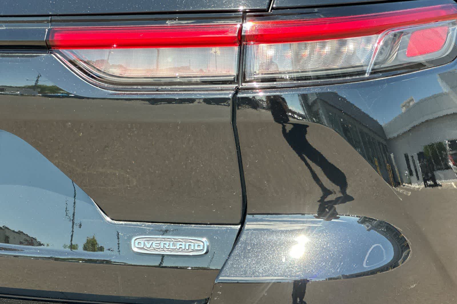 Thumbnail: 2022 Jeep Grand Cherokee - 32