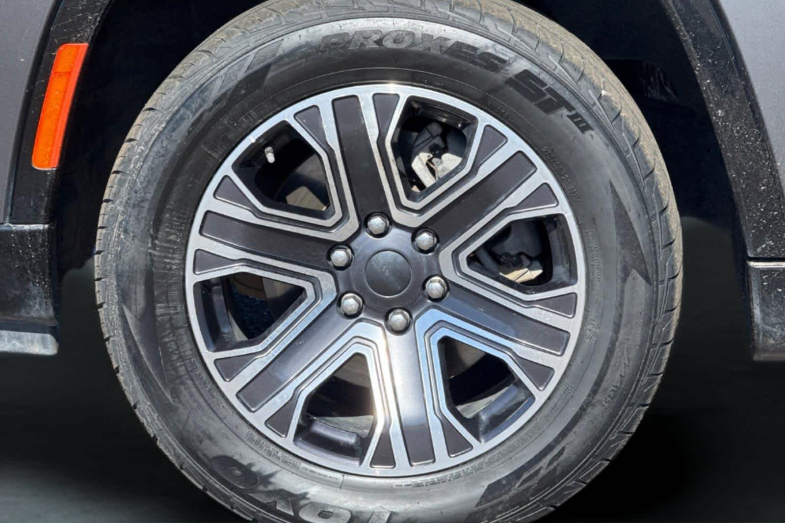 Thumbnail: 2022 Jeep Wagoneer - 32