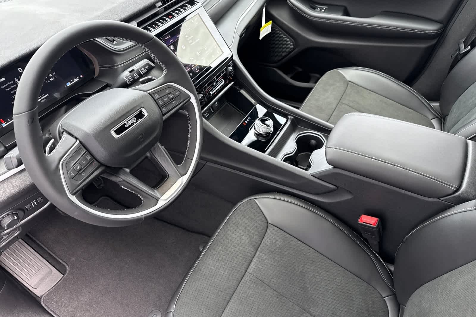 Thumbnail: 2025 Jeep Grand Cherokee - 11