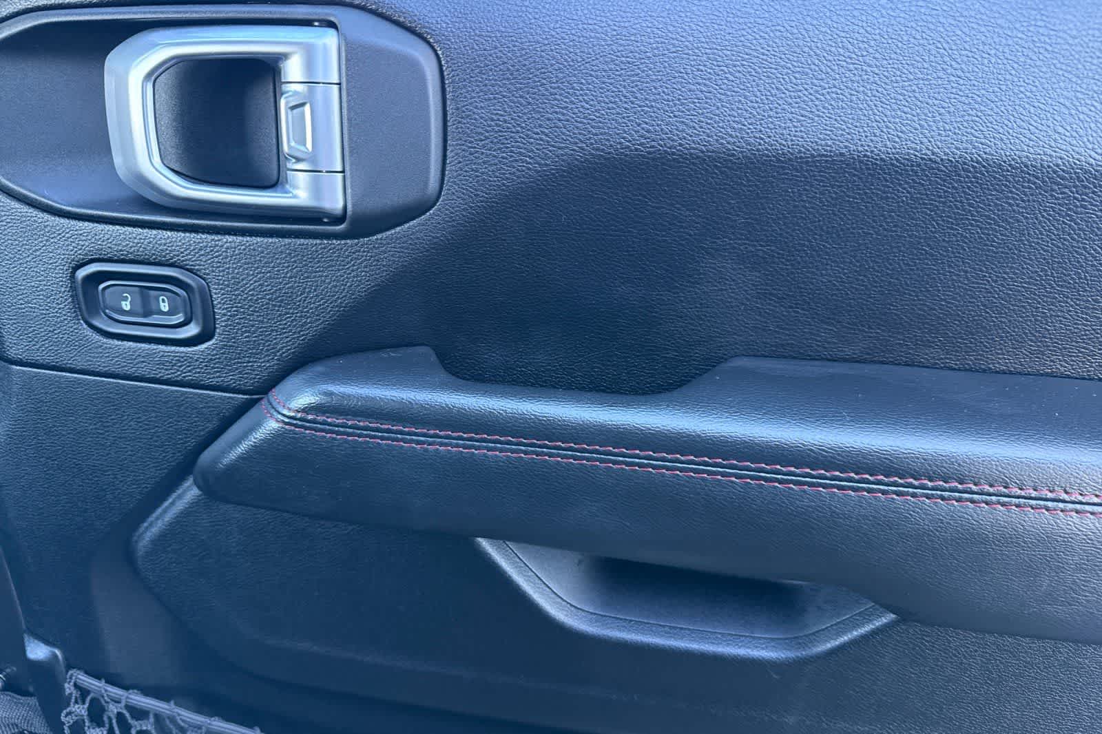 Thumbnail: 2020 Jeep Gladiator - 18