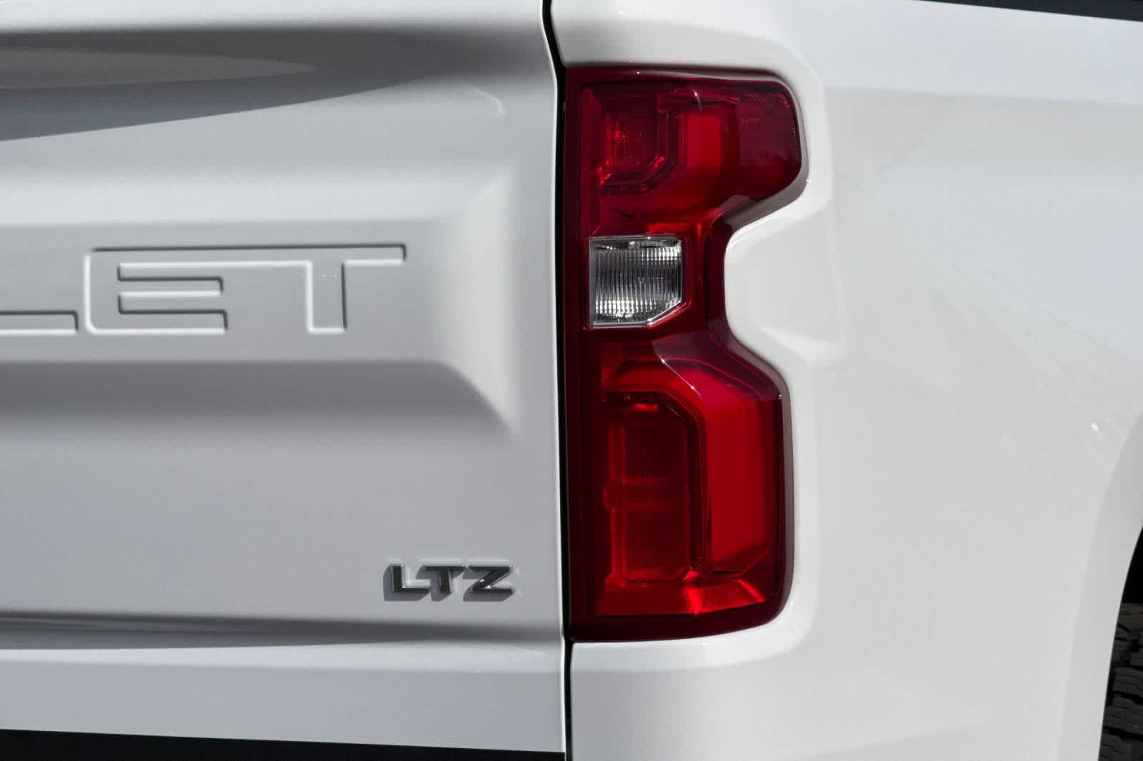 Thumbnail: 2023 Chevrolet Silverado 1500 - 30