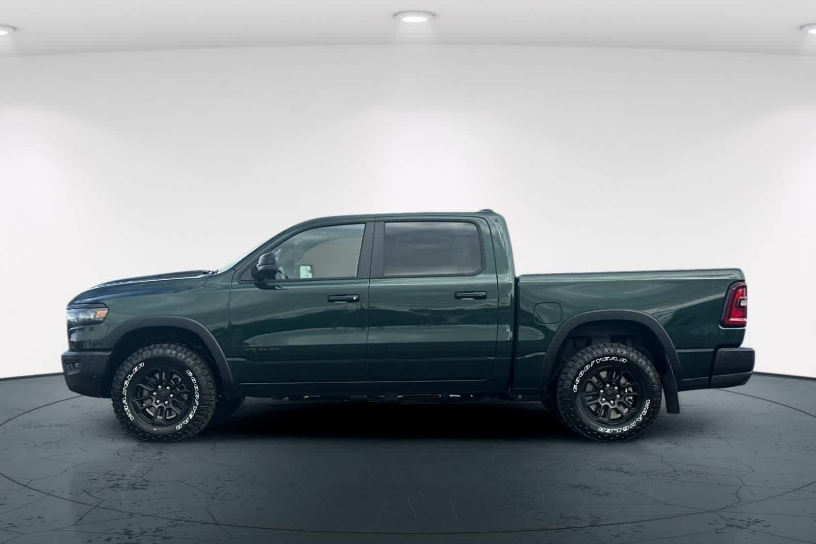 Thumbnail: 2026 RAM 1500 - 9