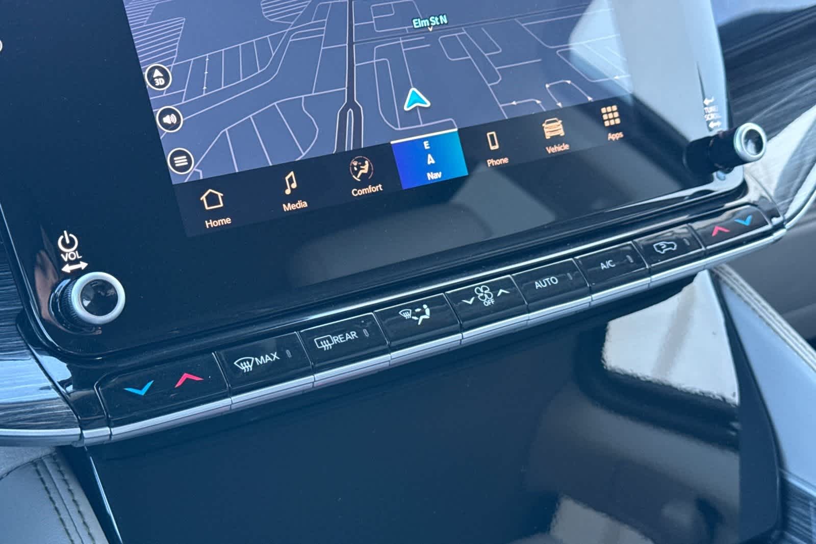 Thumbnail: 2022 Jeep Wagoneer - 24