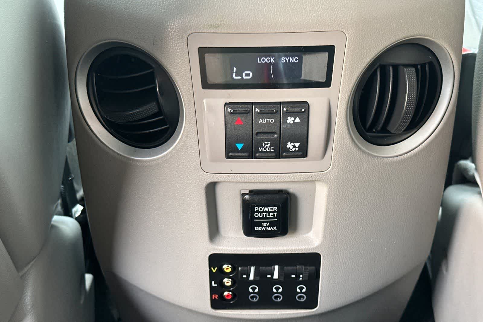Thumbnail: 2015 Honda Pilot - 16