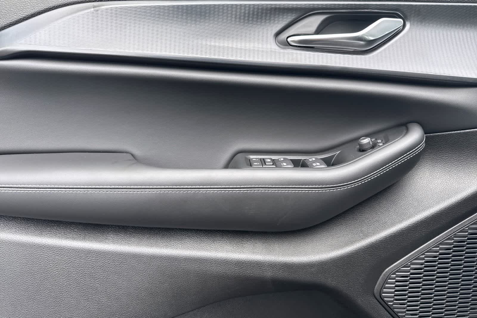 Thumbnail: 2025 Jeep Grand Cherokee - 12