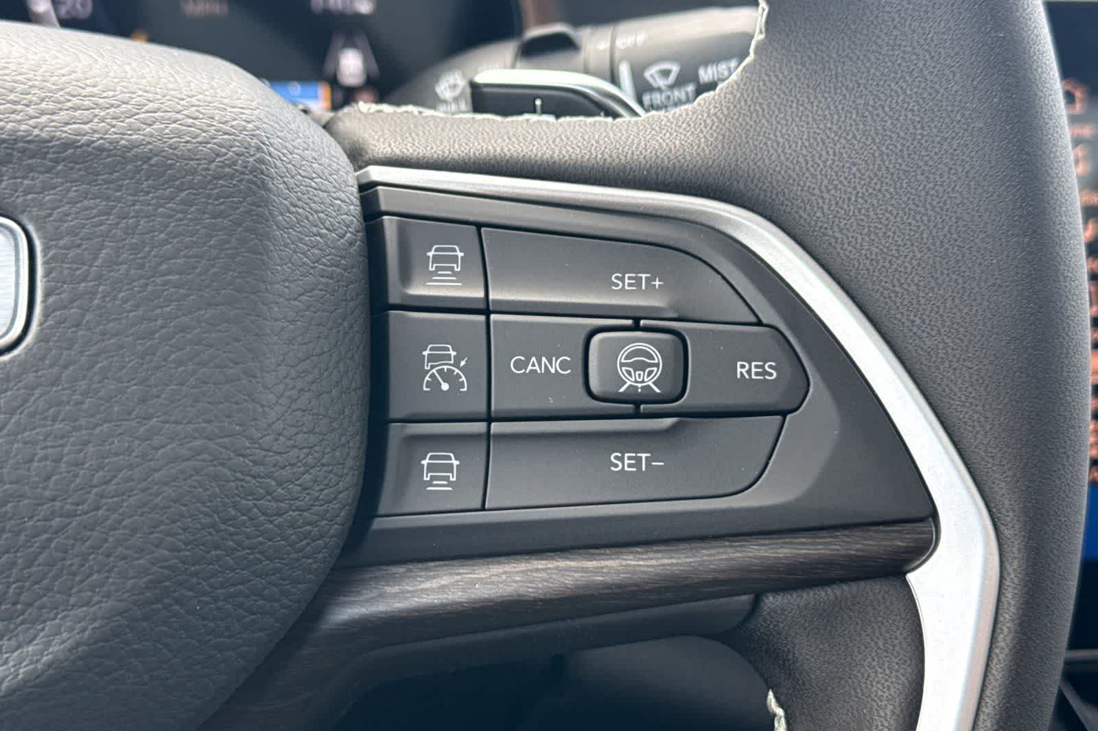 Thumbnail: 2026 Jeep Grand Cherokee - 28