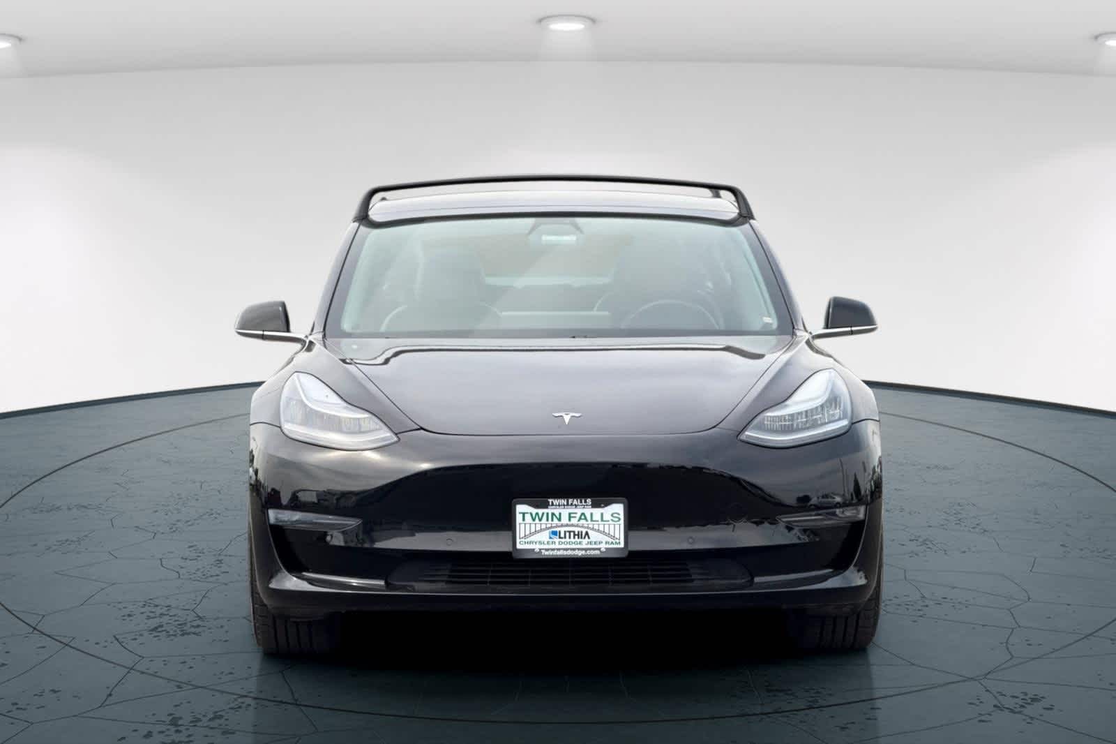 Thumbnail: 2019 Tesla Model 3 - 10