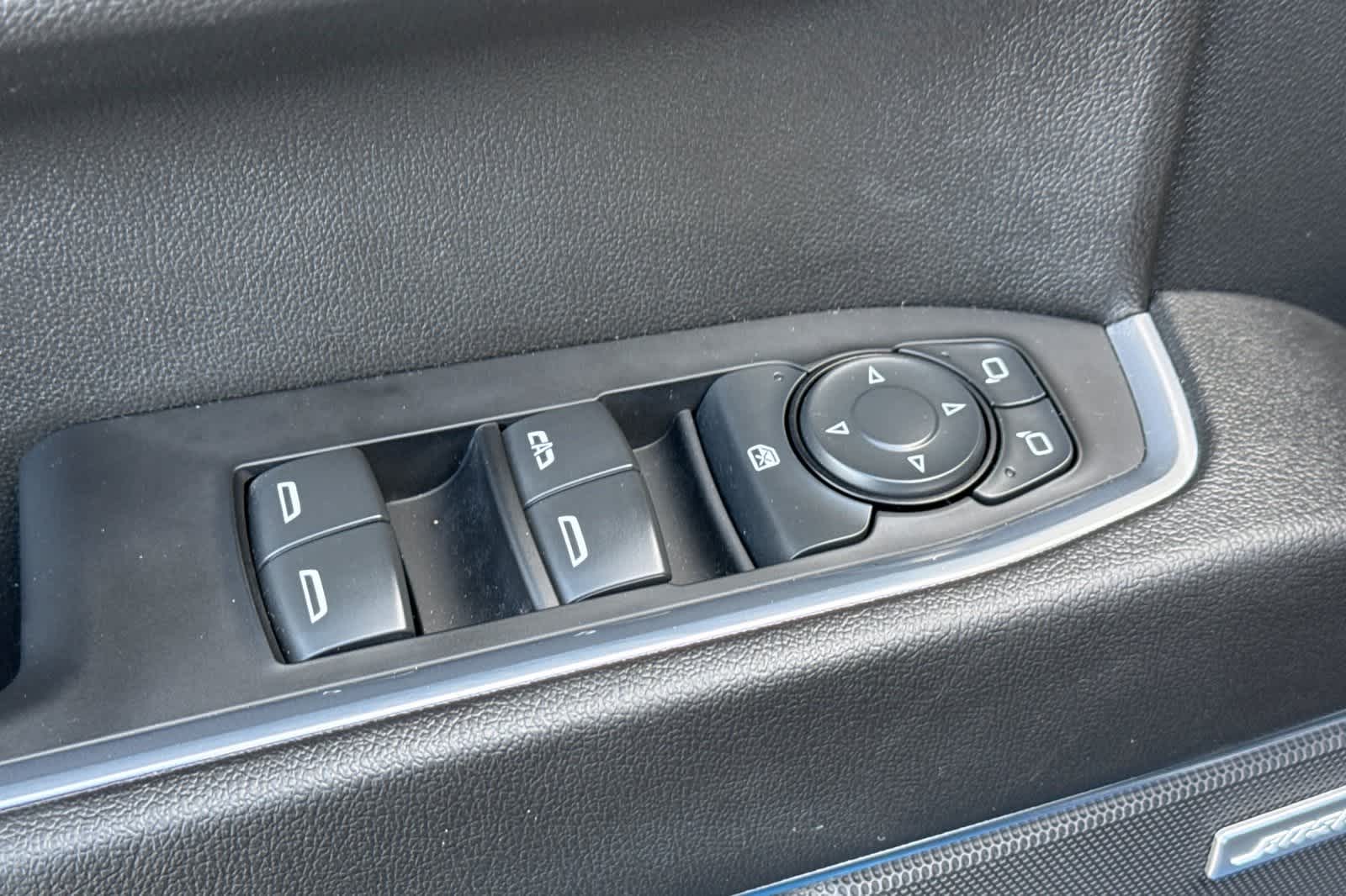 Thumbnail: 2022 Chevrolet Silverado 1500 - 13