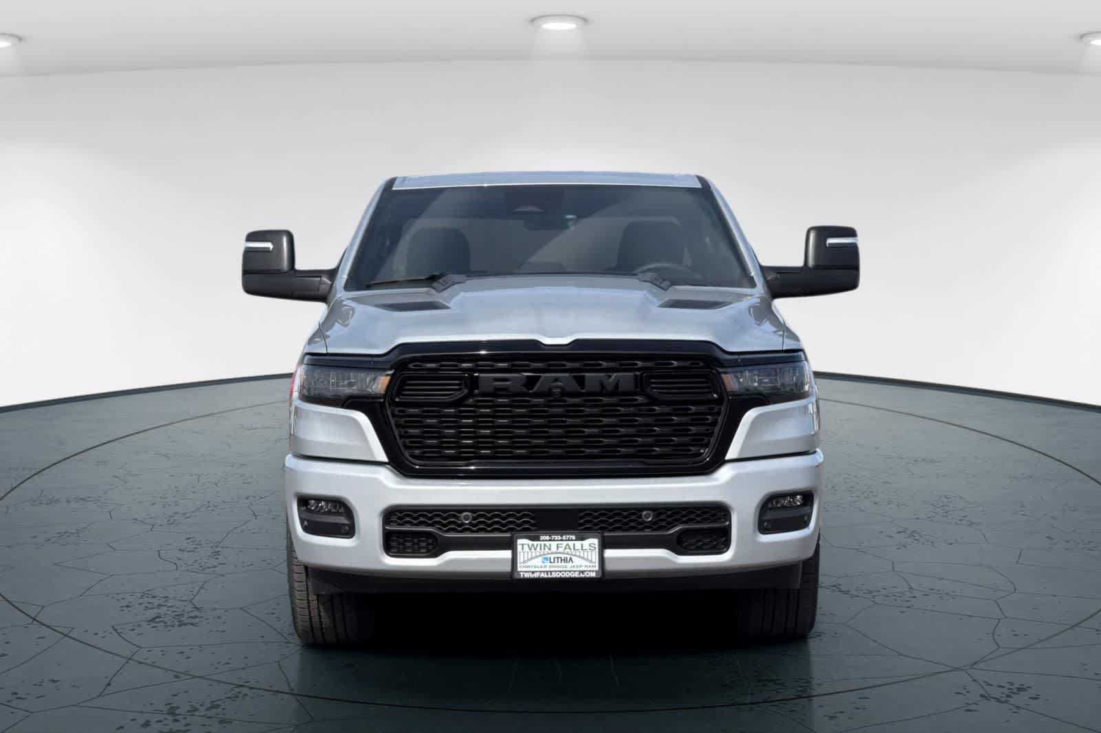 Thumbnail: 2026 RAM 1500 - 10
