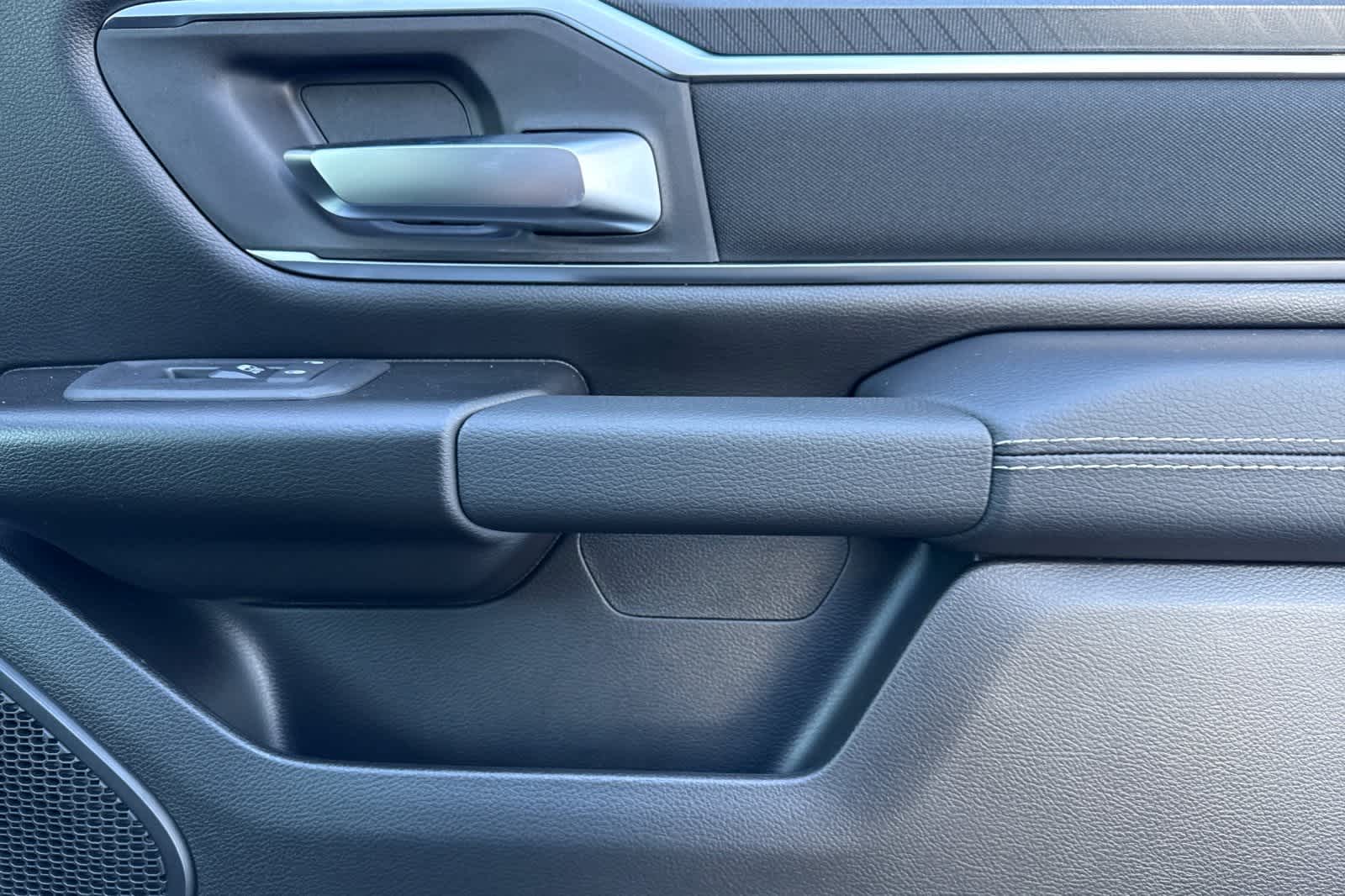 Thumbnail: 2026 RAM 1500 - 18