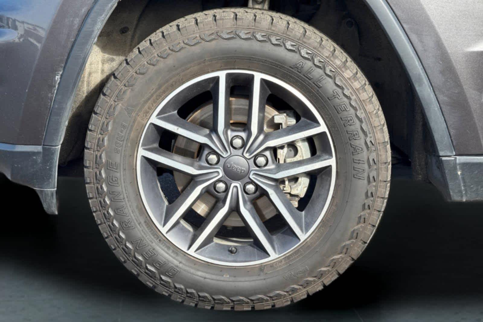 Thumbnail: 2020 Jeep Grand Cherokee - 31