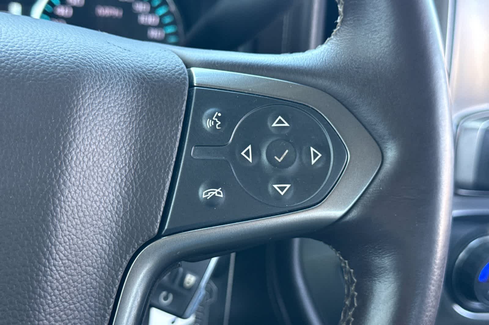 Thumbnail: 2017 Chevrolet Silverado 2500 - 25