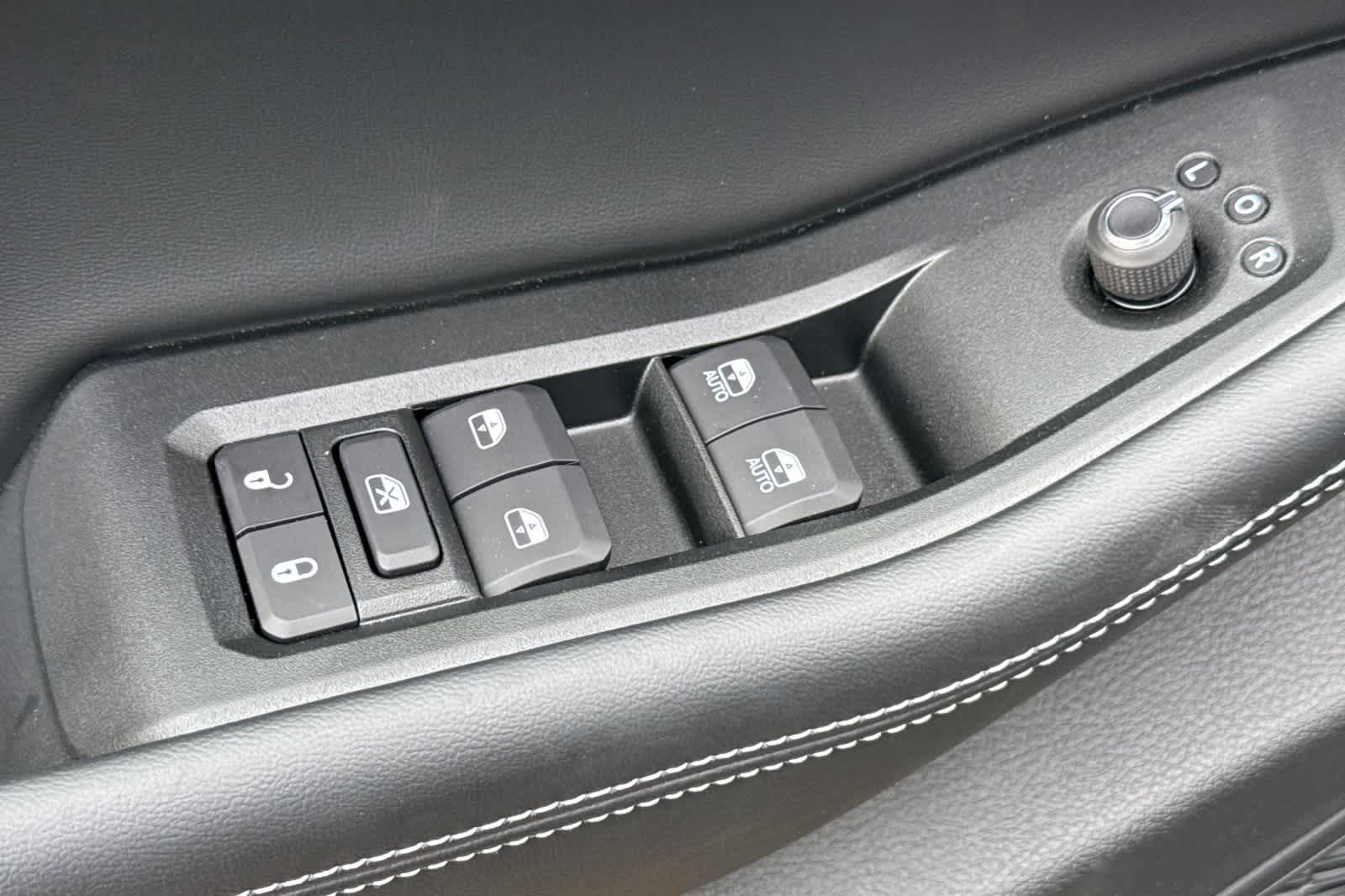 Thumbnail: 2025 Jeep Grand Cherokee - 13