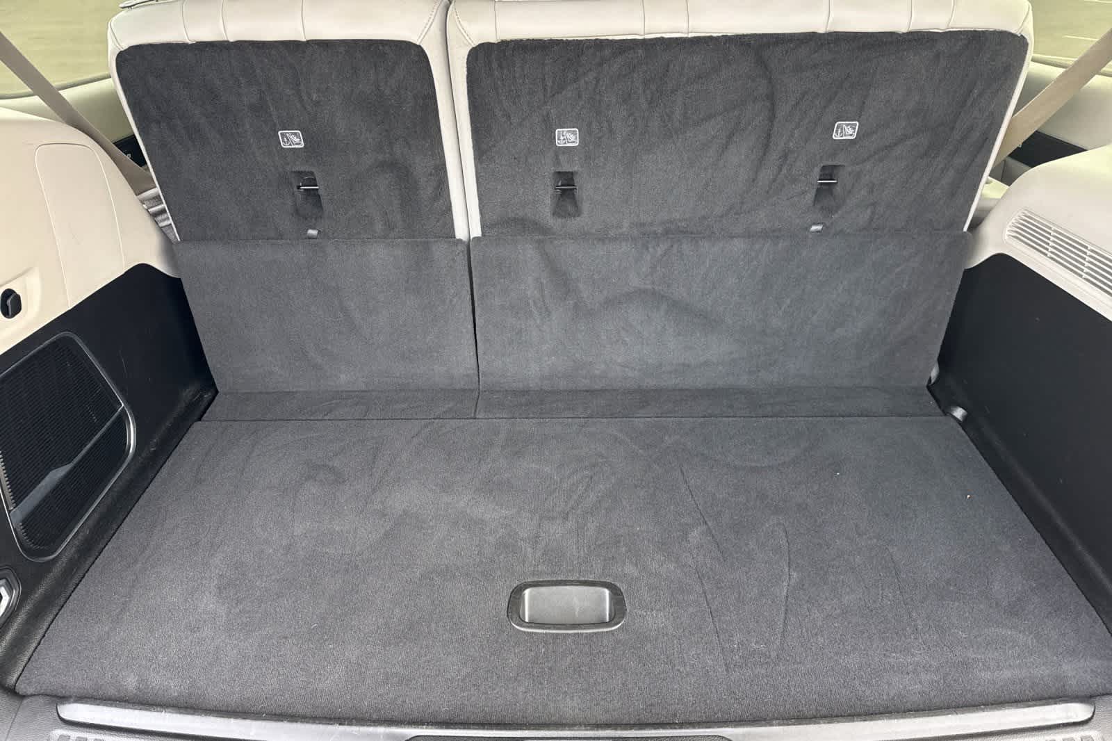 Thumbnail: 2022 Jeep Wagoneer - 17