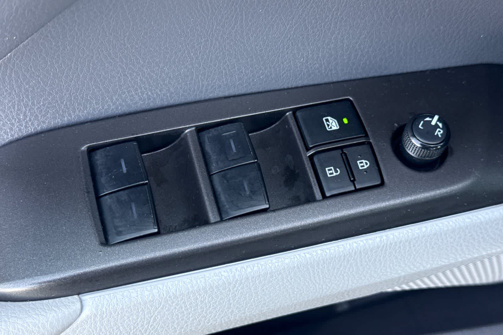 Thumbnail: 2024 Toyota Camry - 12