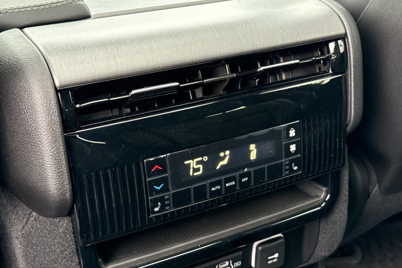 Thumbnail: 2026 Jeep Grand Wagoneer - 15