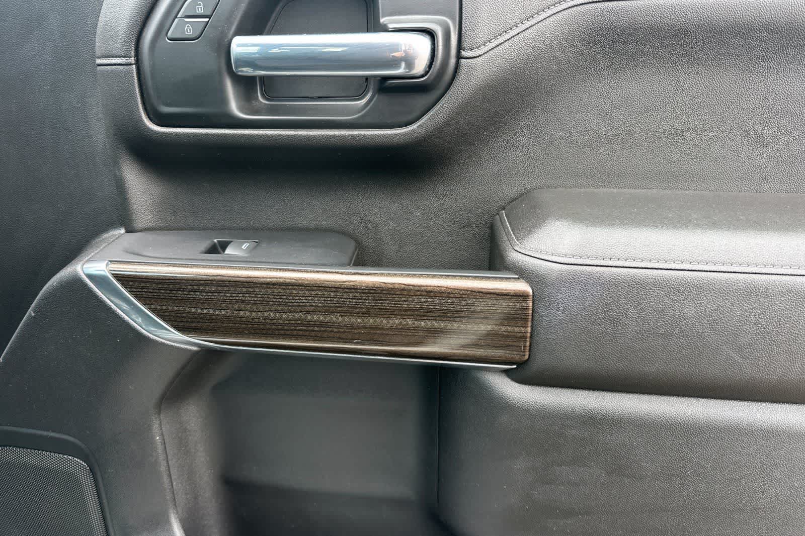 Thumbnail: 2022 Chevrolet Silverado 1500 - 17