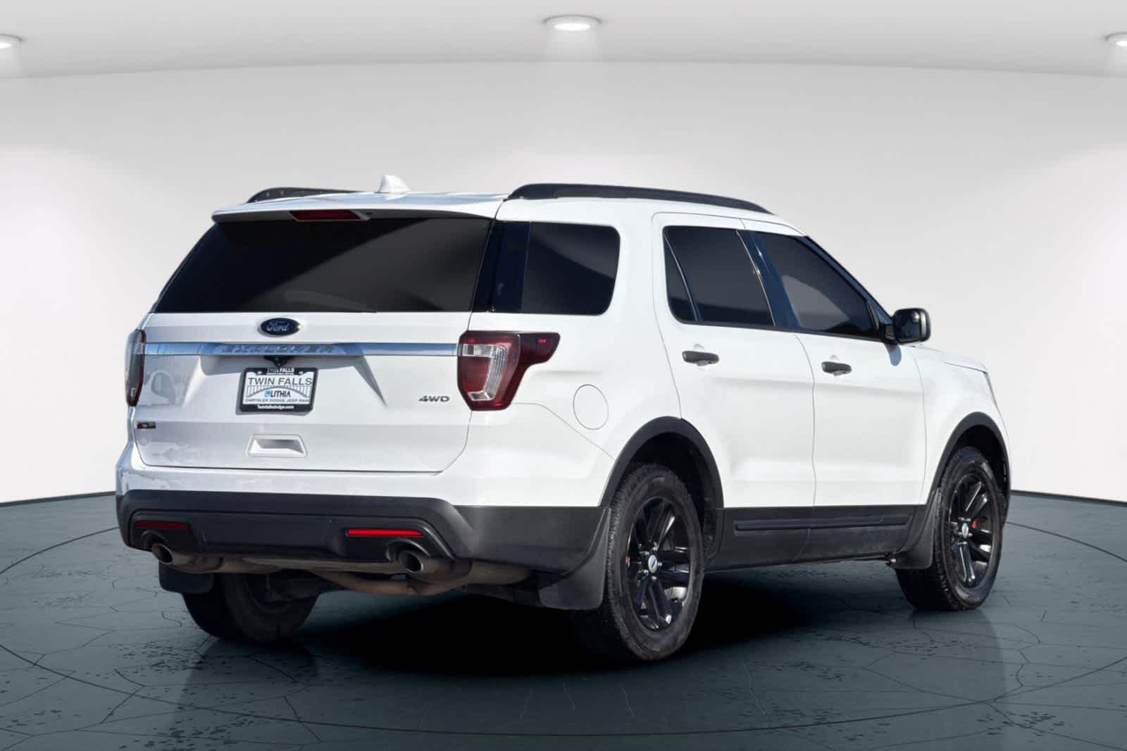 Thumbnail: 2017 Ford Explorer - 2