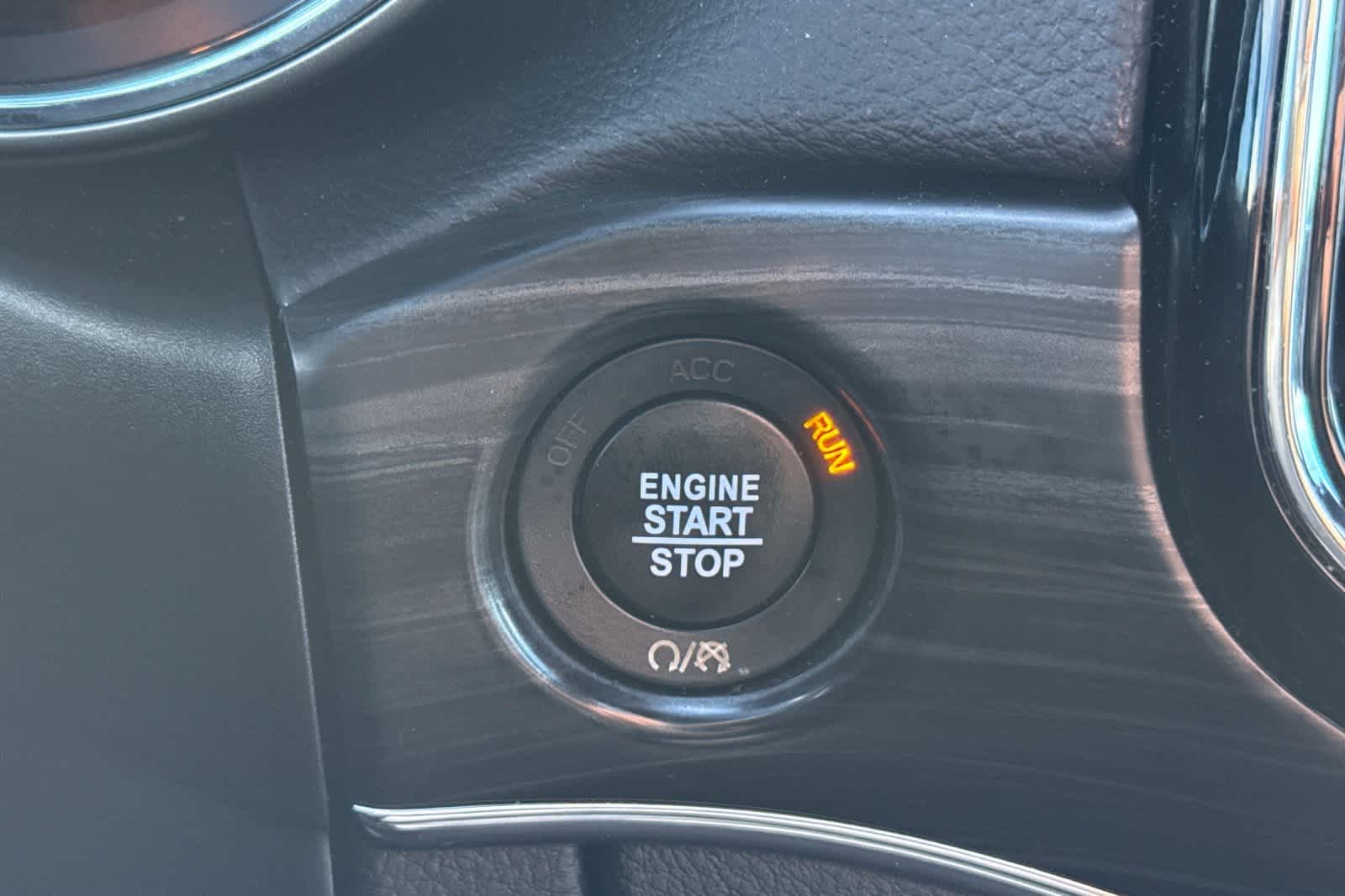 Thumbnail: 2020 Jeep Grand Cherokee - 25