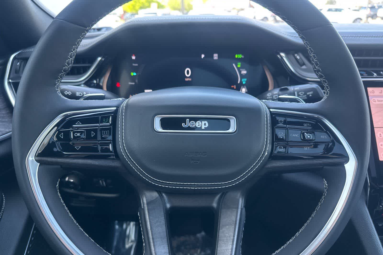 Thumbnail: 2022 Jeep Grand Cherokee - 26
