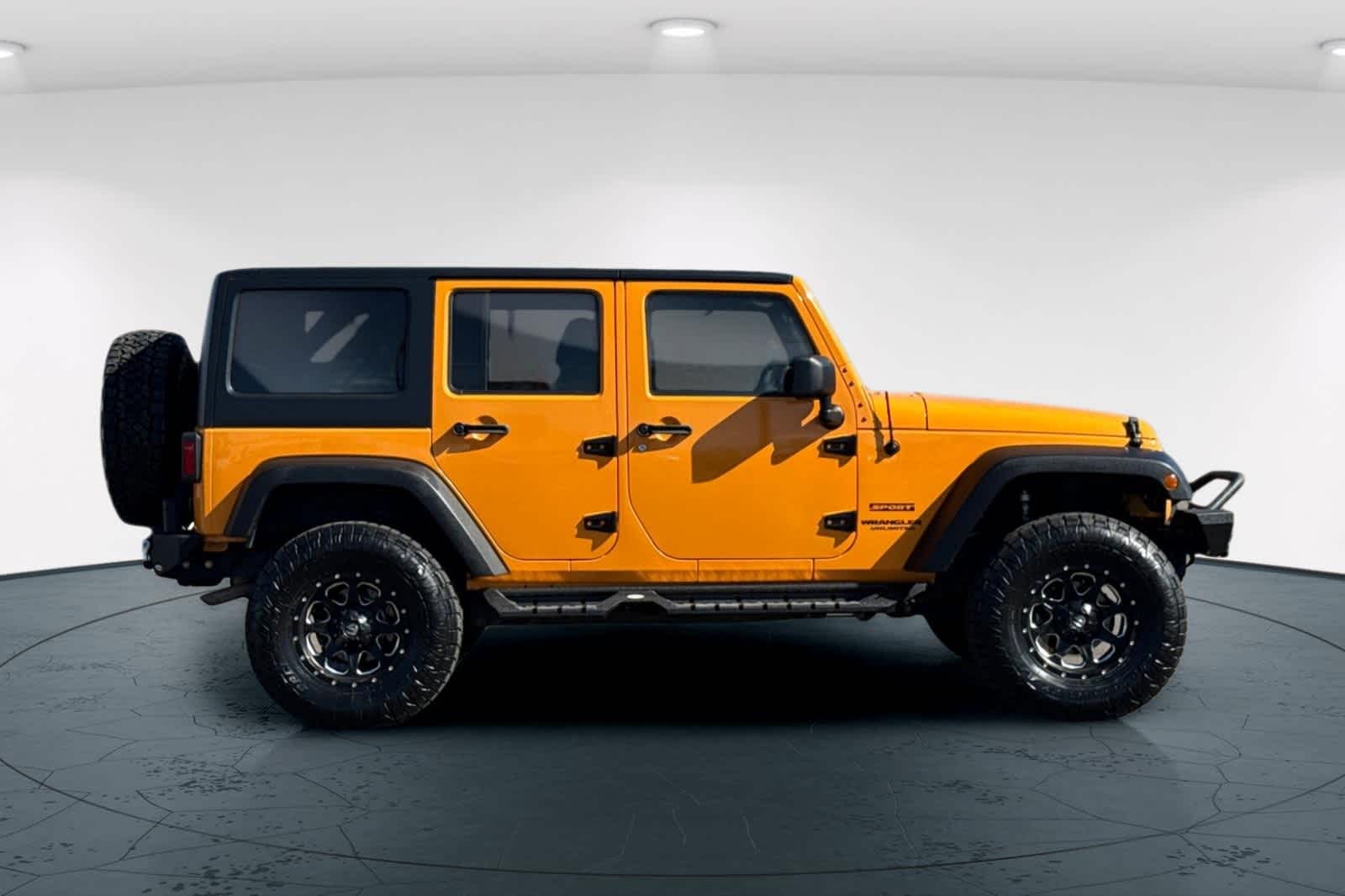 Thumbnail: 2012 Jeep Wrangler - 6