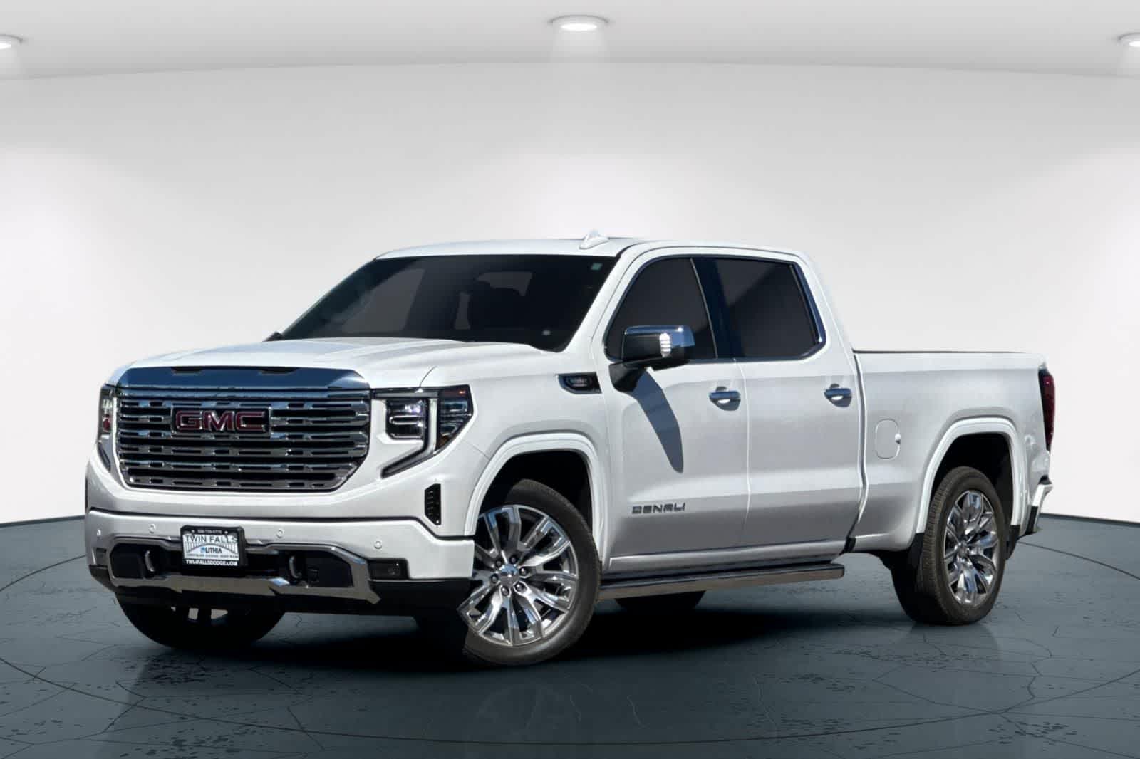 2025 GMC Sierra 4WD Crew Cab Short Box Denali's photo
