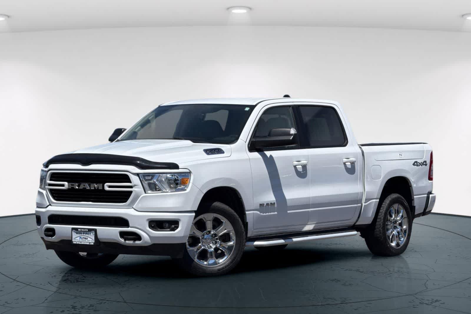 2019 RAM 1500 Big Horn/Lone Star 4x4 Crew Cab 5'7's photo