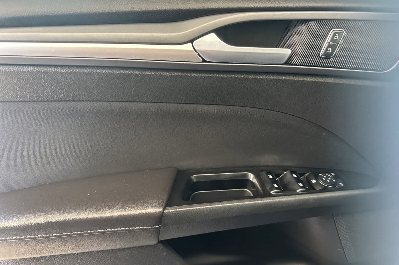 Thumbnail: 2014 Ford Fusion - 12