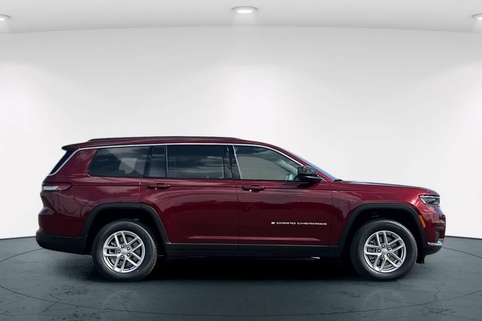 Thumbnail: 2026 Jeep Grand Cherokee - 6