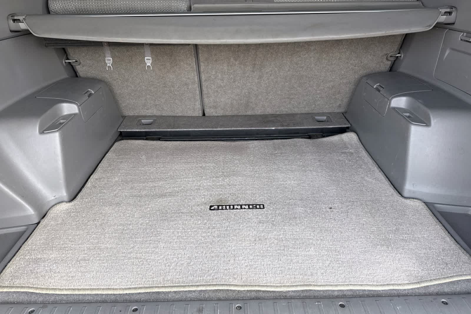 Thumbnail: 2005 Toyota 4Runner - 16