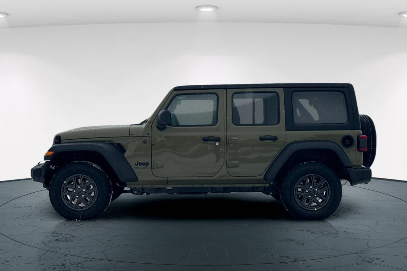 Thumbnail: 2025 Jeep Wrangler - 9