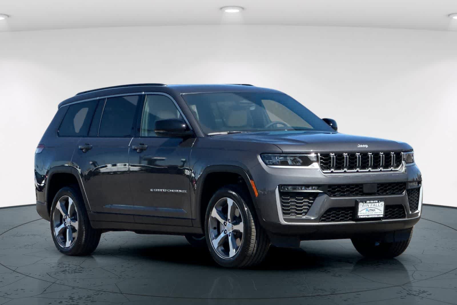 Thumbnail: 2026 Jeep Grand Cherokee - 5