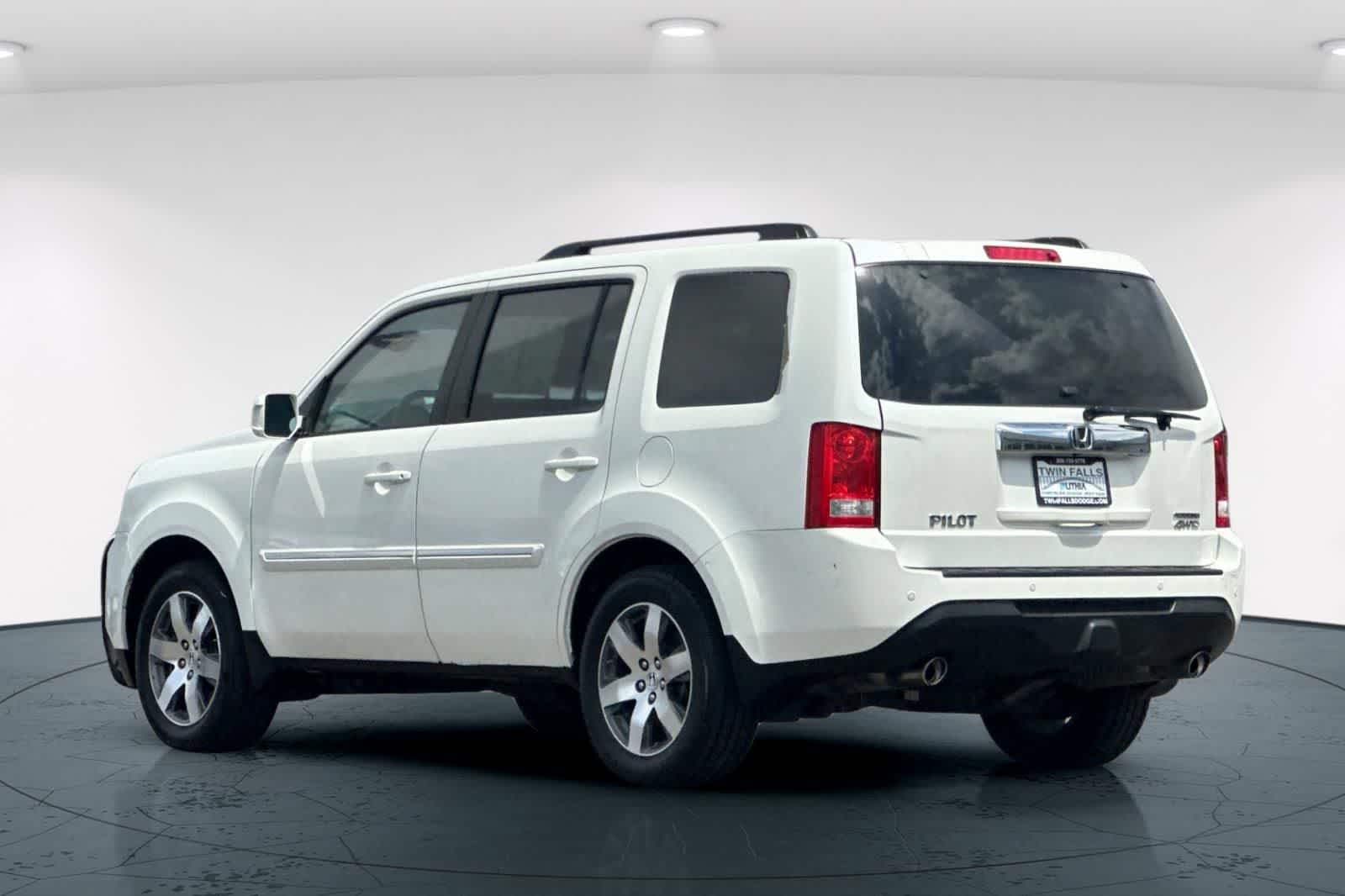 Thumbnail: 2015 Honda Pilot - 8